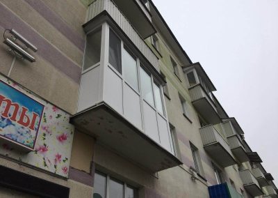 Балконные рамы из ПВХ и алюминия: цена, монтаж 12 114